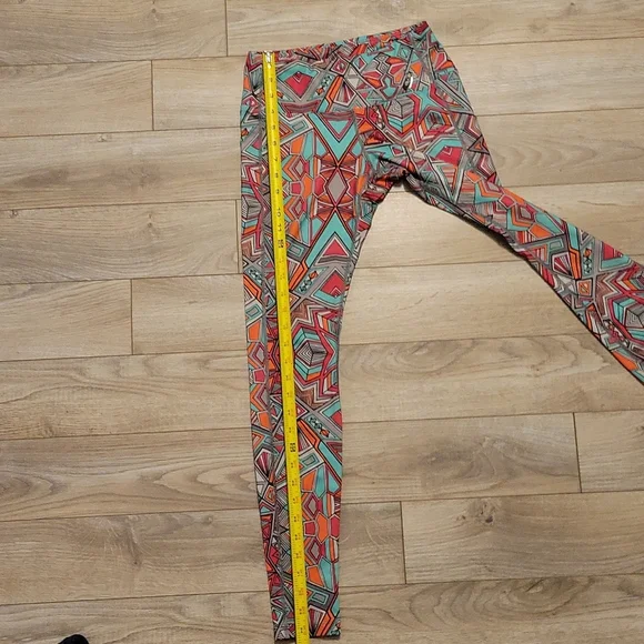 ASICS Leggings Geometric green, Peach, Pink design size SMALL - Picture 7 of 8